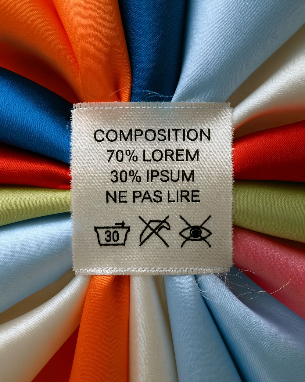 Étiquette de composition : 70 % lorem, 30 % ipsum, ne pas lire.